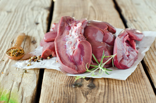 Fresh pork kidney