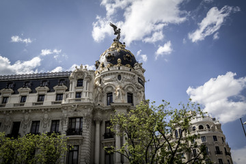 Fototapeta premium Metropolis, Image of the city of Madrid, its characteristic arch