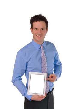 Attraktiver junger Mann mit Tablet als Freisteller