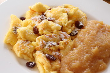 Kaiserschmarrn w/ applesauce (South German / Austrian cuisine)