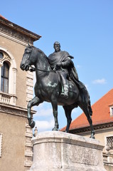 Fototapeta na wymiar Reiter Statue in München / Bayern
