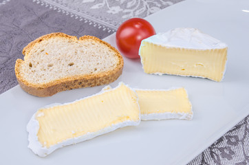 Camembert mit Brot 5