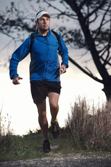 trail running man © Daxiao Productions