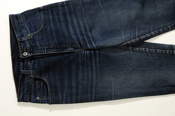 Jeans scuri parte alta