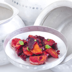 sükartoffeln mit roter bete