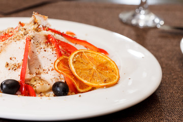 Salad with orange and chicken