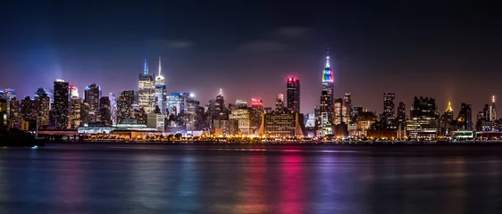 Zelfklevend Fotobehang Manhattan Panorama during the Pride Weekend © mandritoiu