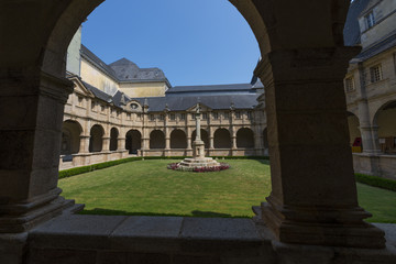 Obraz premium Cloître de la Basilique de Sainte-Anne d'Auray