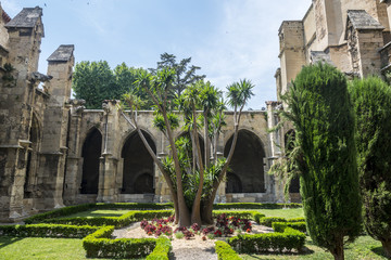 Fototapeta na wymiar Narbonne, katedra, klasztor