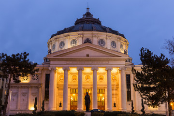 Fototapeta na wymiar Romanian Athenaeum, najbardziej prestiżowej sali koncertowej w Bukareszcie.