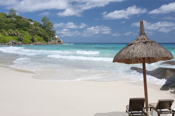 plage paradisiaque des Seychelles