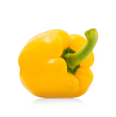 peperone giallo in fondo bianco