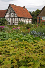 Fachwerkhaus mit Garten