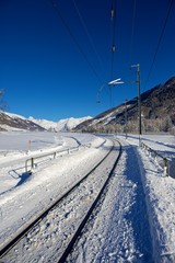 Bahnstrecke im Winter