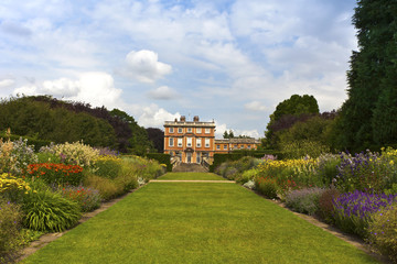 Fototapeta na wymiar English stately home and gardens.