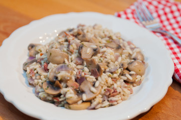Risotto mit Pilzen und Speck