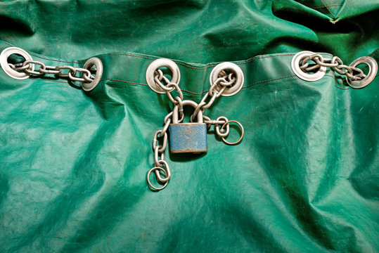 padlock with chain