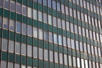 Façade d'Immeuble Vert & Vitres