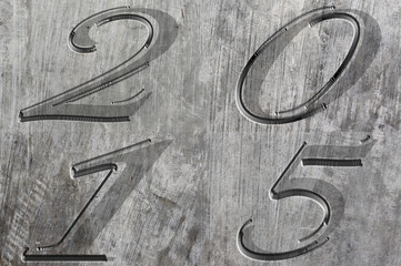 inscription 2015 sur b&eacute;ton brut bross&eacute; cir&eacute;