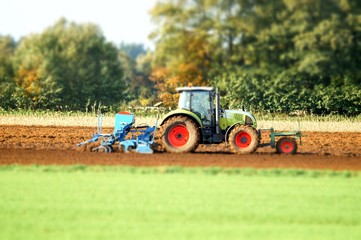 Herbstbestellung, Getreideaussaat, Fotoefekt © Countrypixel
