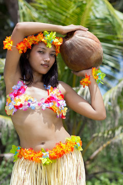 Hawaii Hula Dancer With Coconut