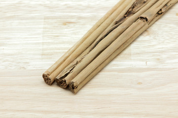 cinnamon sticks