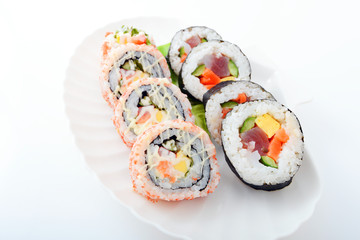 カリフォルニアロールと巻きずし