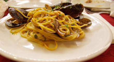 spaghetti cozze pescatora