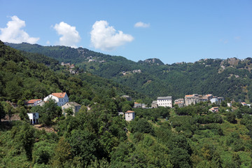 Fototapeta na wymiar village de Corse du nord