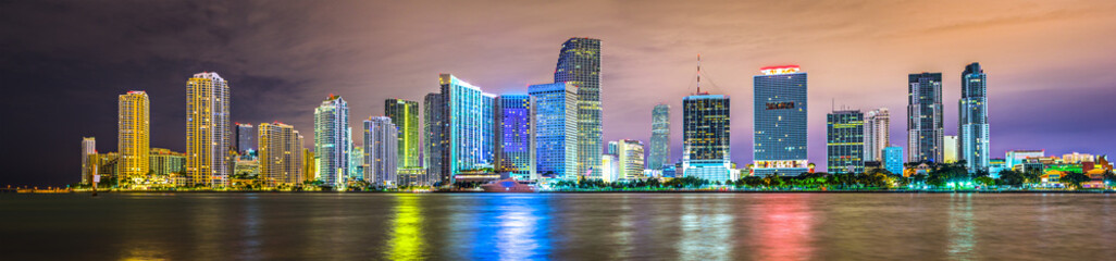 Fototapeta na wymiar Miami, Floryda Biscayne Bay Skyline Panorama