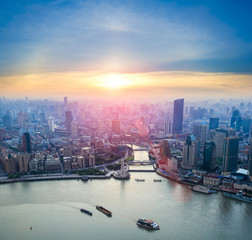 Fototapeta na wymiar Shanghaj w piękny zachód słońca