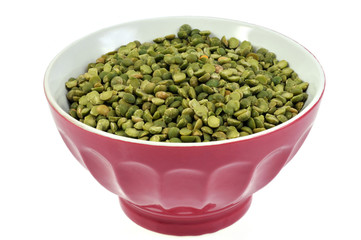 Bol de pois cassés secs