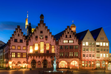 Fototapeta na wymiar Town Hall of Frankfurt at twilight