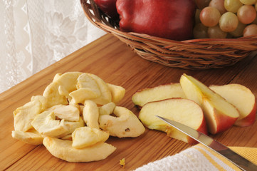 Dried apple slices