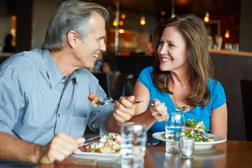Crédence de cuisine en plexiglas Restaurant couples mûrs, apprécier, repas, dans, restaurant