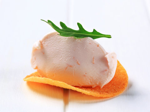 Ham or salmon mousse on crisp