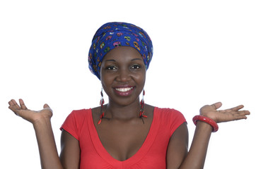 Afrikanische Frau mit zwei Händen abwägend