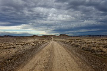 Pista en el desierto.Bardenas Realies.Navarra.
