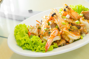 Shrimp with sauce