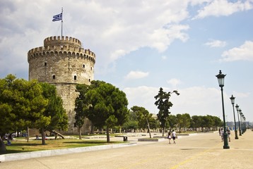 White tower in Thessaloniki, Greece. Most recognizable landmark - obrazy, fototapety, plakaty