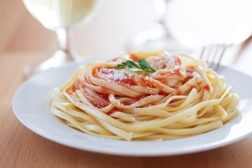 Pasta mit Tomatensauce