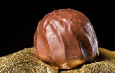 Chocolate bonbon