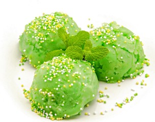 Bolas de helado de menta