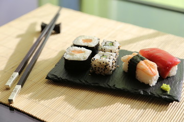 Plateau de sushi