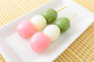 三色団子