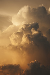 Obraz na płótnie Canvas Dramatic Giant Cloud at sunset