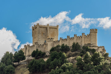 Fototapeta na wymiar Średniowieczny zamek z Penafiel, 10. wieku. Hiszpania.