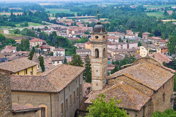 Fototapeta na wymiar Panoramiczny widok Castell. Emilia-Romania. Włochy.