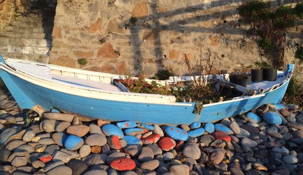 Karada Saksı Sandal