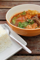 Tom Yum canned fish with noodles